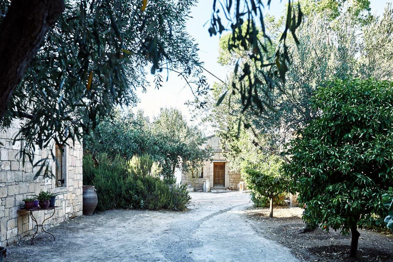 Nikolaou Art Residence Aegina Esterno foto